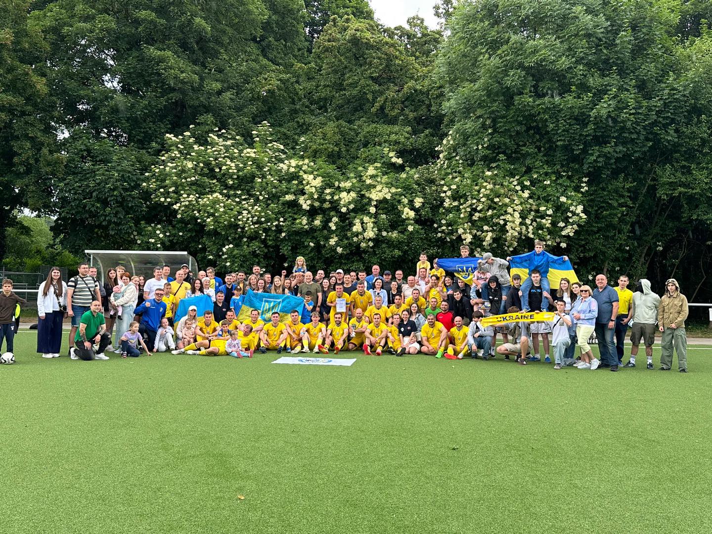 Святкування команди FC Ukraine München e.V. /posts/002_we_are_champions_c_klasse/img4.jpg